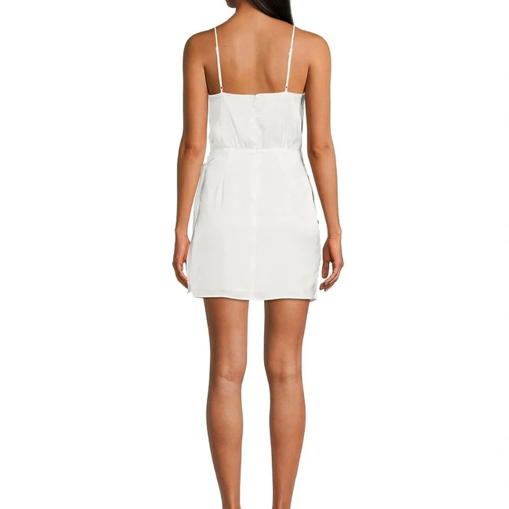 NWT WAYF V-Neck Sleeveless Tie Waist Wrap Mini Dress - Picture 2 of 5